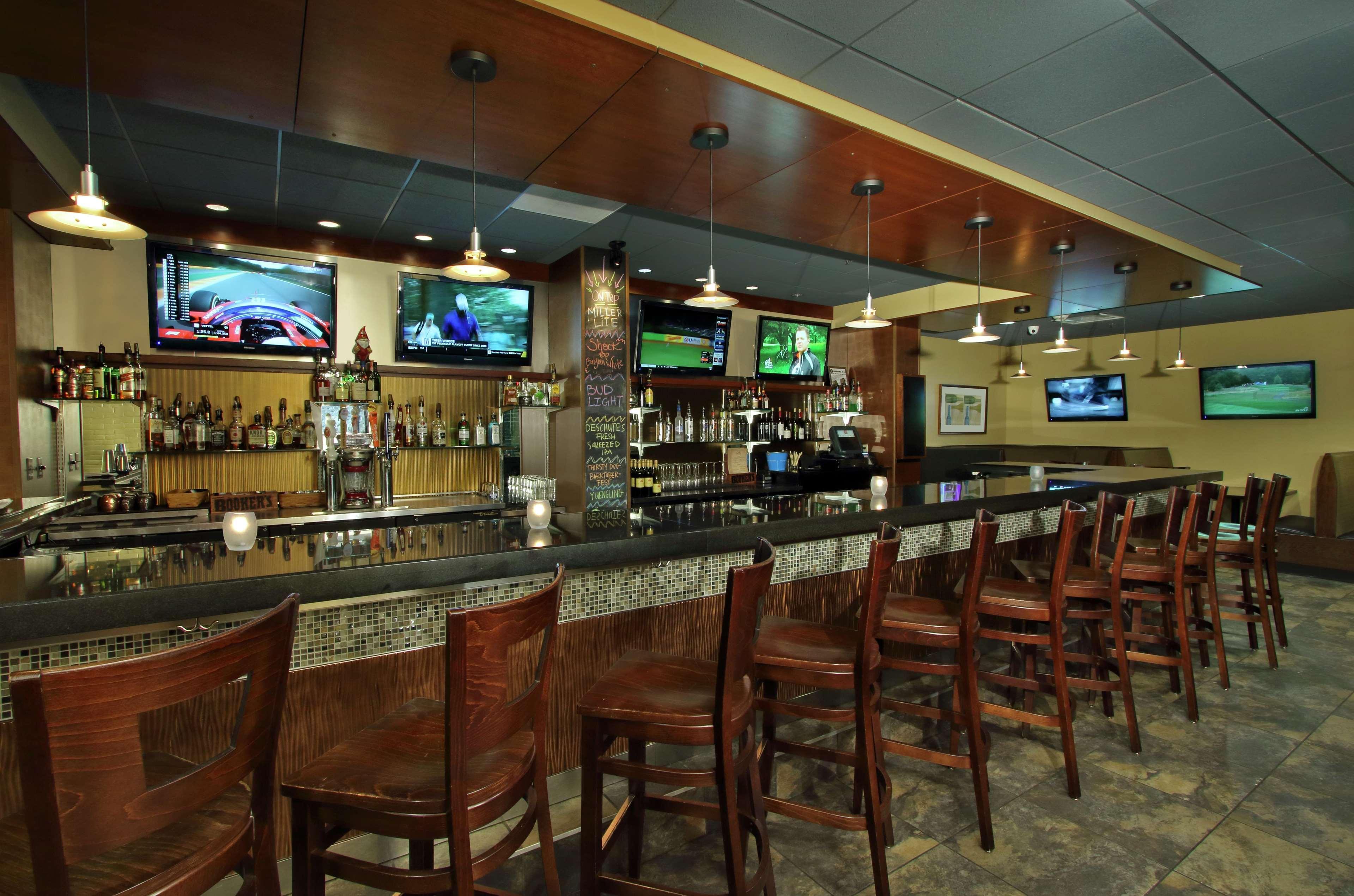 Doubletree By Hilton Newark Hotel Bagian luar foto