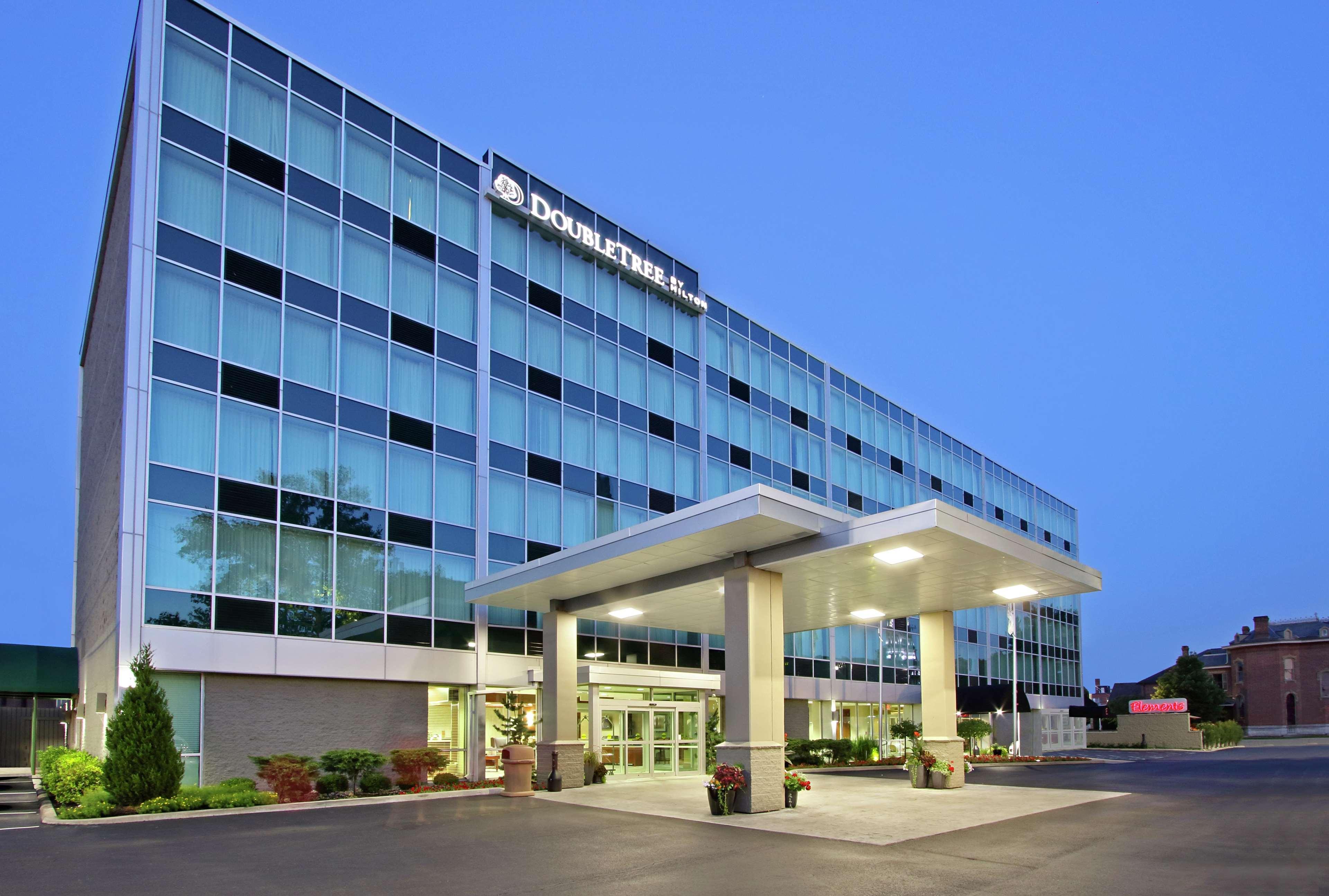 Doubletree By Hilton Newark Hotel Bagian luar foto