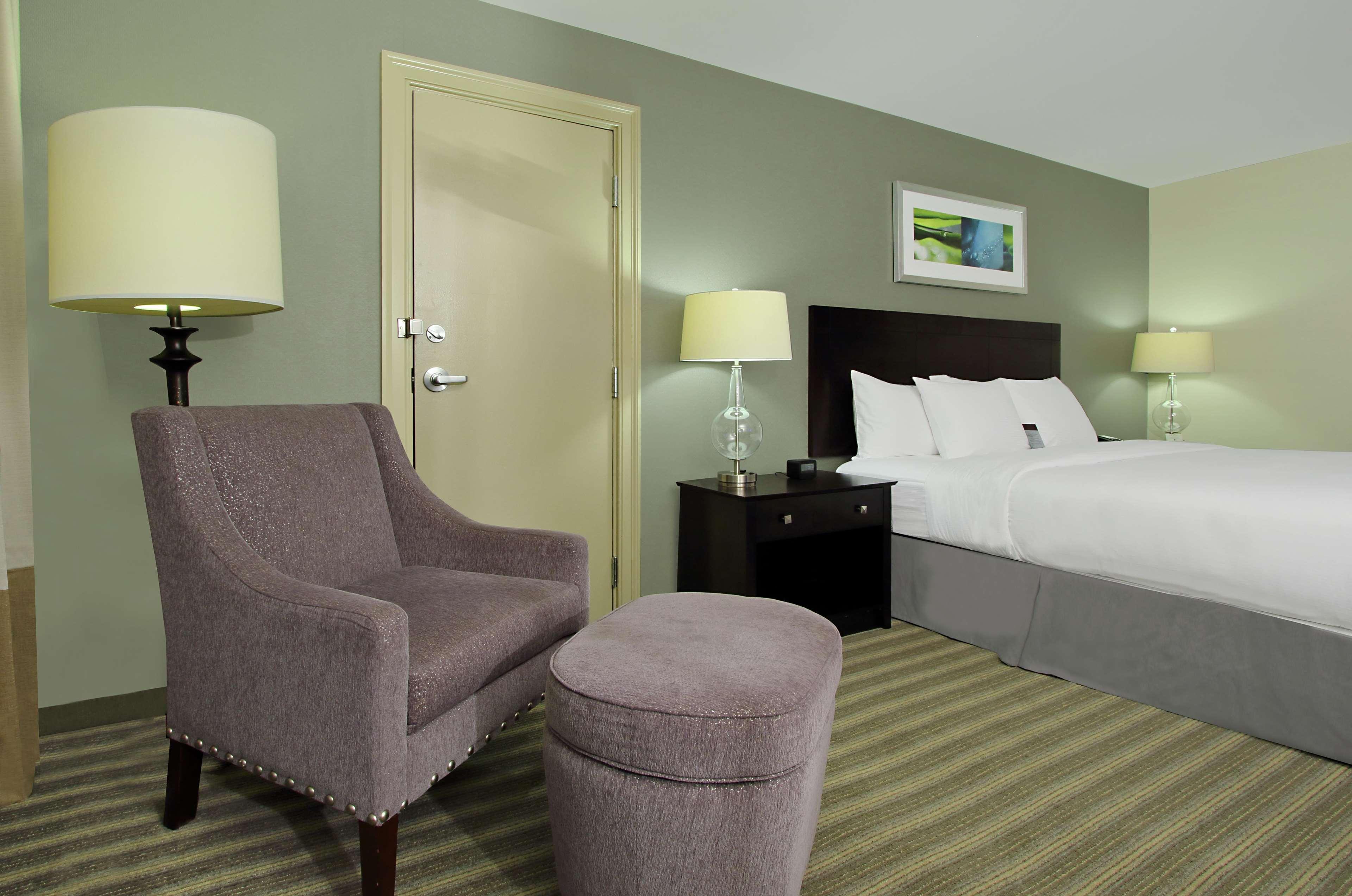 Doubletree By Hilton Newark Hotel Bagian luar foto