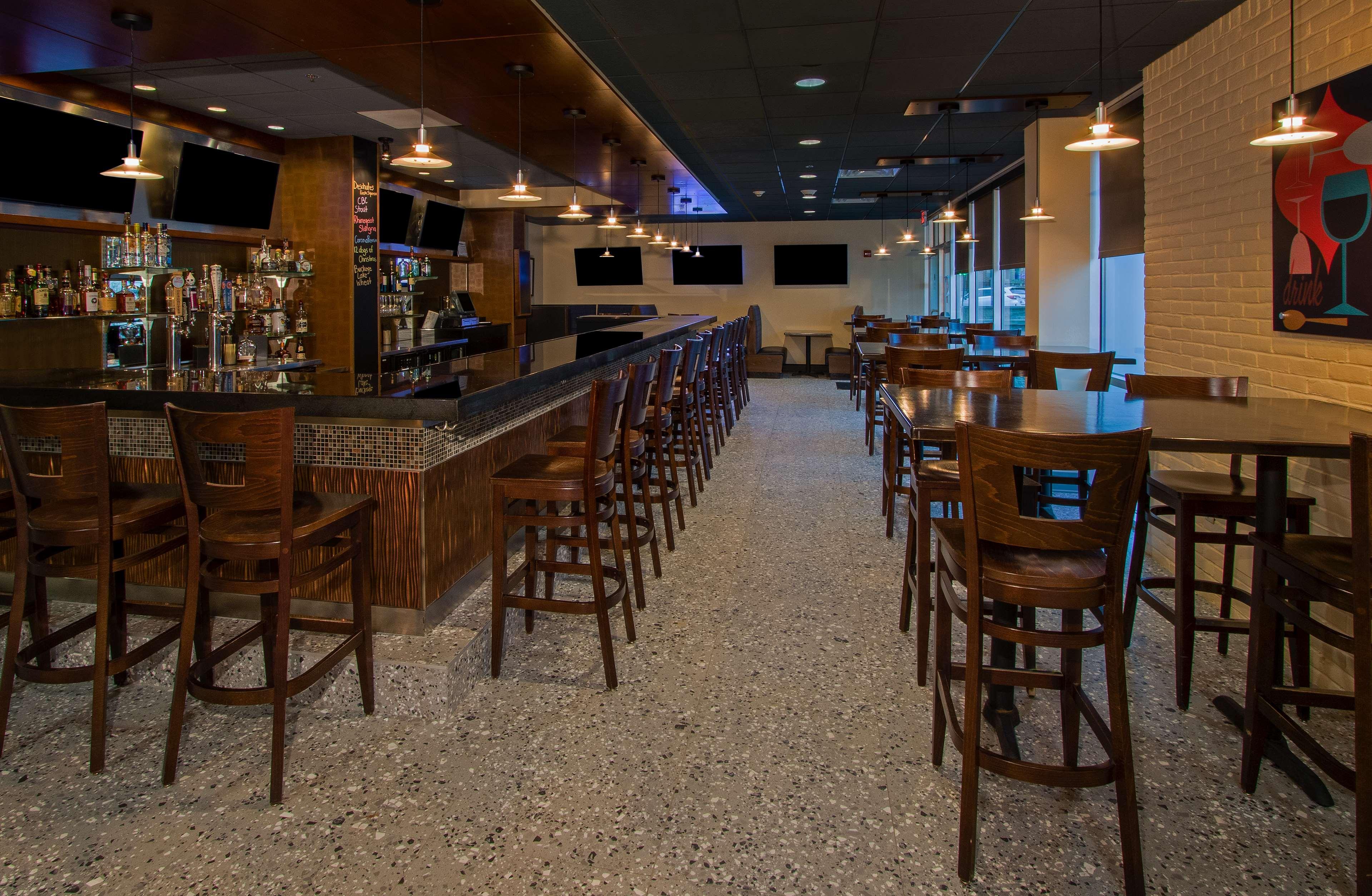 Doubletree By Hilton Newark Hotel Bagian luar foto