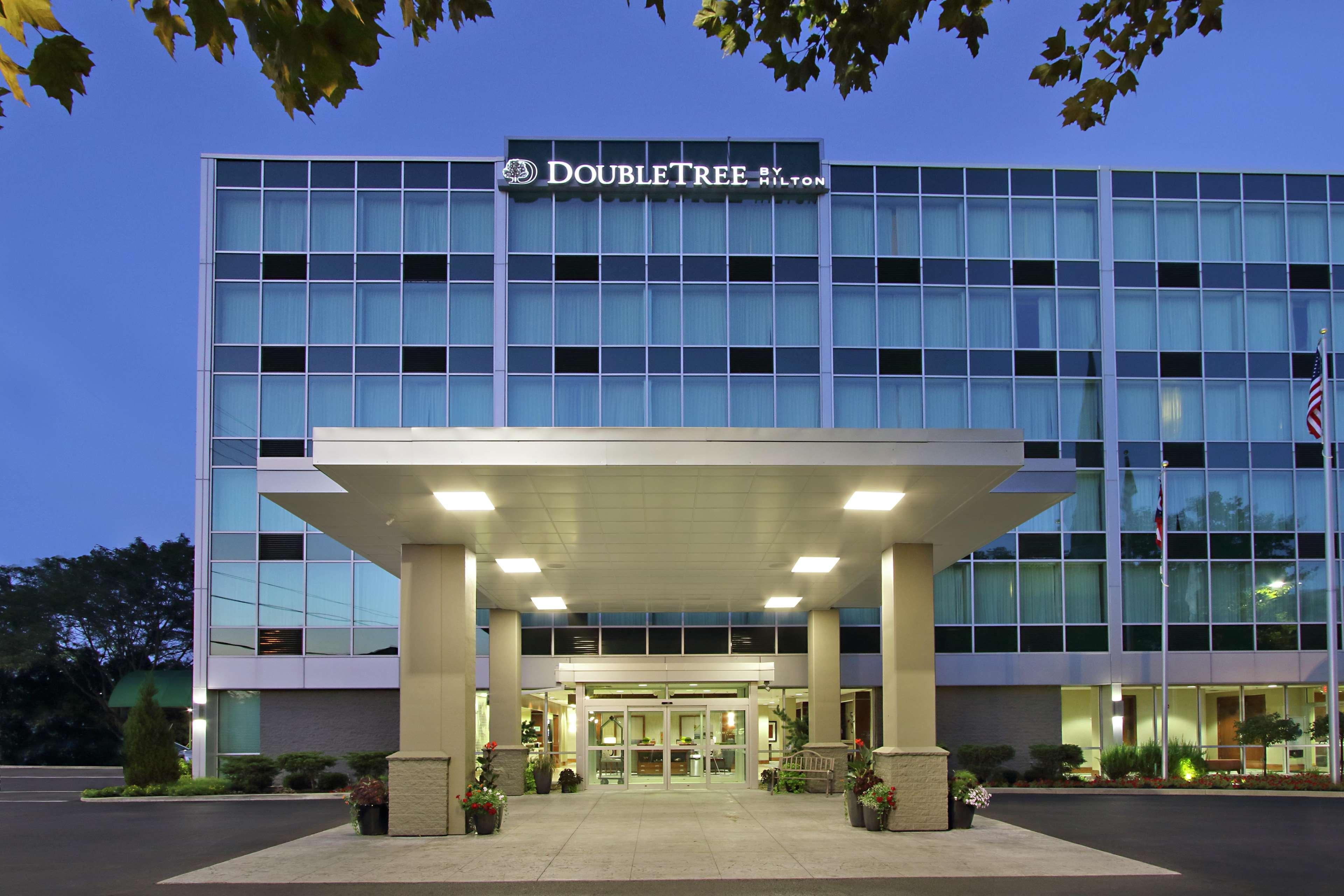 Doubletree By Hilton Newark Hotel Bagian luar foto