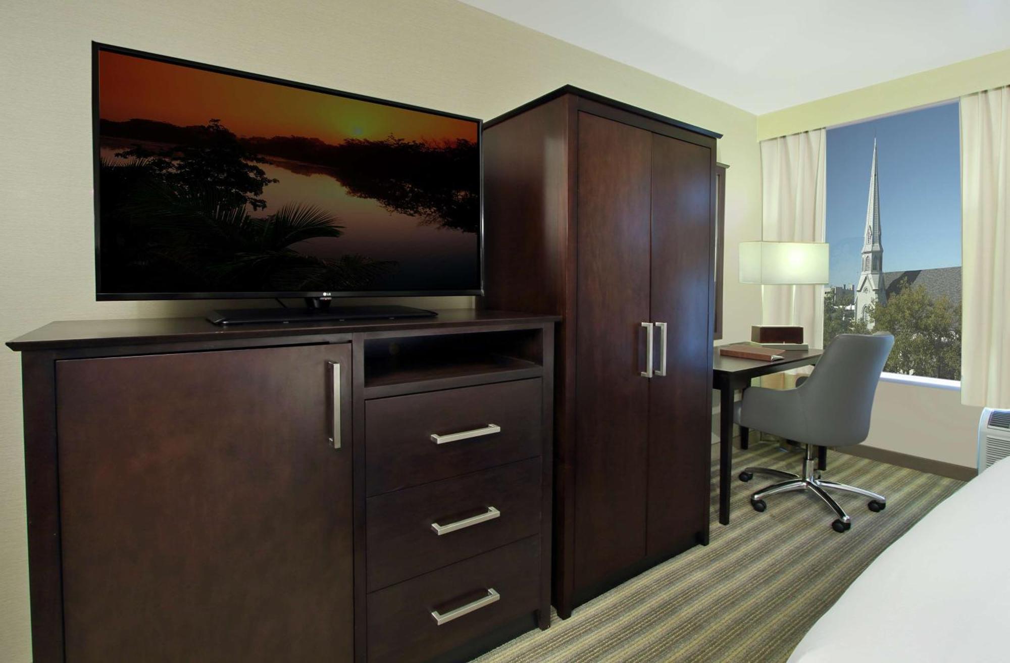 Doubletree By Hilton Newark Hotel Bagian luar foto